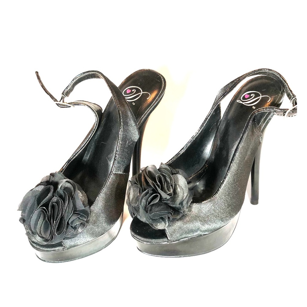 3 for $15 Heart D Size 5.5 Black Heels